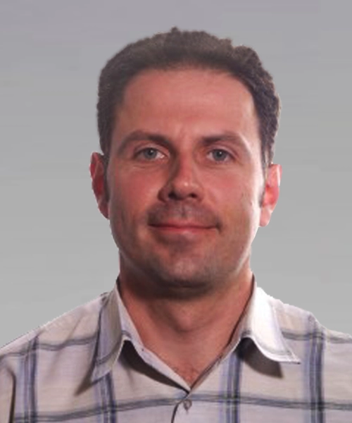 Леонид Петров